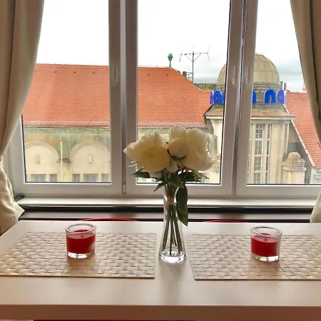 Studio Apartment With A View Of Ban Jelacic Square Zagreb Exterior photo