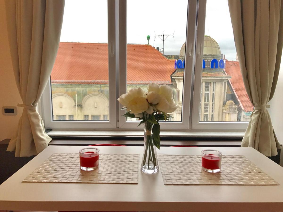 With A View Of Ban Jelacic Square Apartment