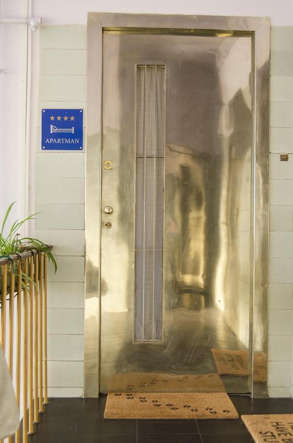With A View Of Ban Jelacic Square Apartment